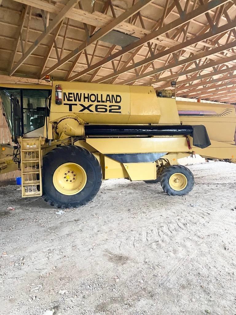 New Holland TX 62 Derliaus nuėmimo kombainai