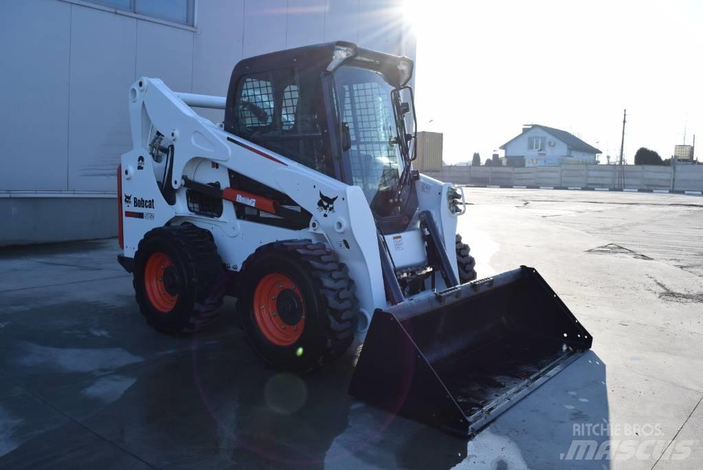 Bobcat S 750 Krautuvai su šoniniu pasukimu