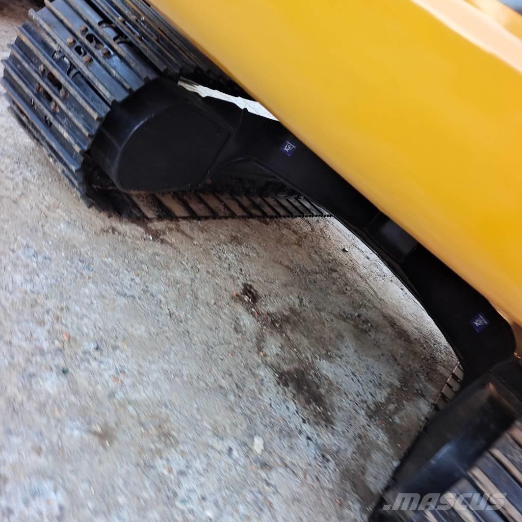 CAT 320 D2 Vikšriniai ekskavatoriai