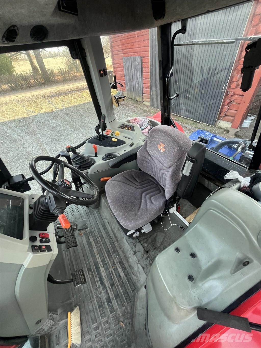 Massey Ferguson 5435 Traktoriai