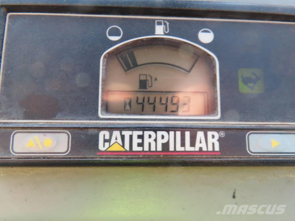 CAT 302.5 C Mini ekskavatoriai < 7 t