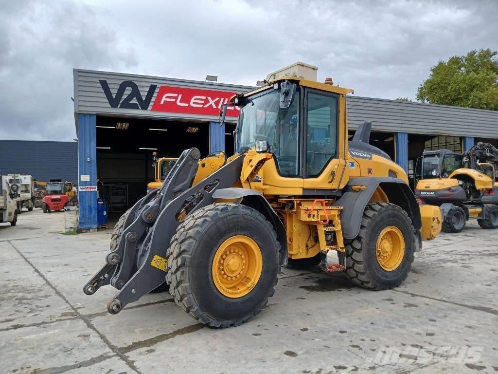 Volvo L 90 H Naudoti ratiniai krautuvai