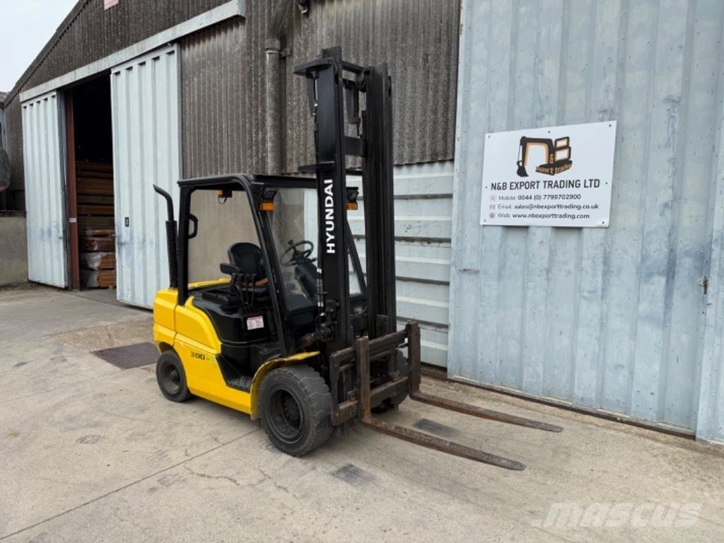 Hyundai 30 D Dyzeliniai krautuvai