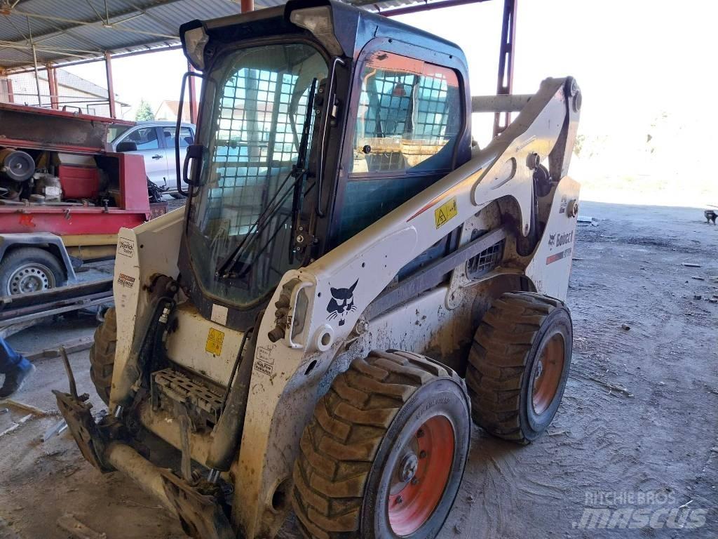 Bobcat S 770 Krautuvai su šoniniu pasukimu