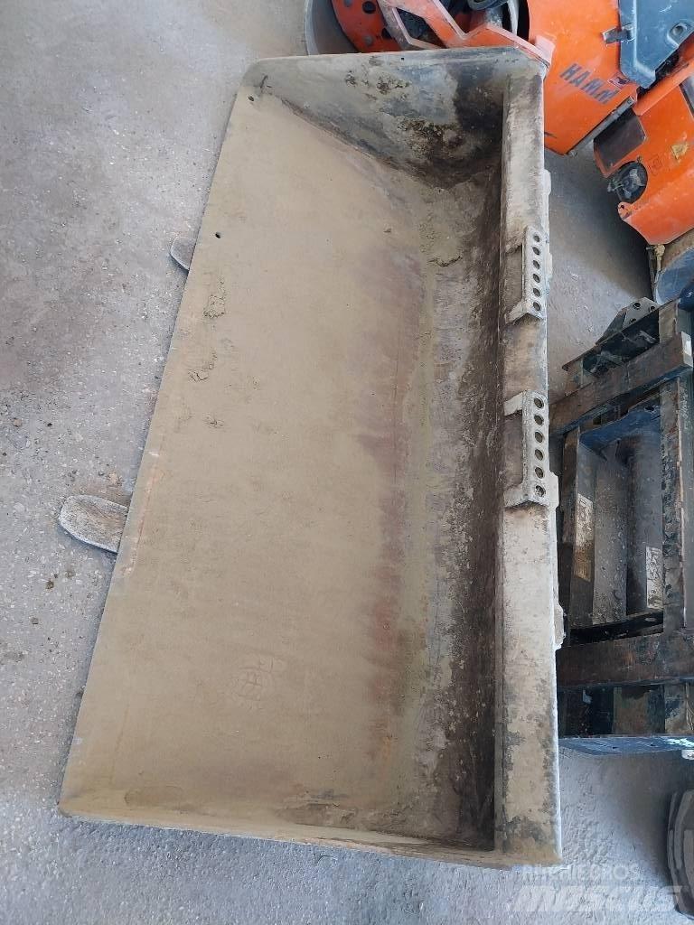 Bobcat S 770 Krautuvai su šoniniu pasukimu
