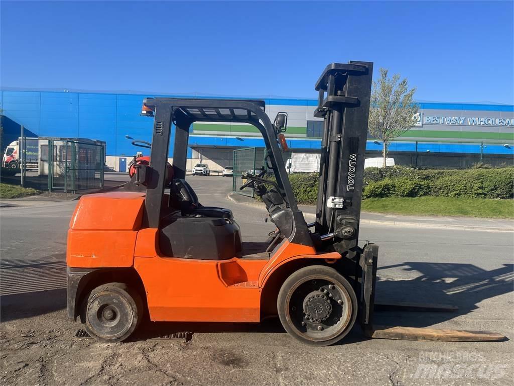 Toyota 7FGCU55 LPG (dujiniai) krautuvai