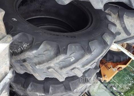  Pneu 13.6R28 Padangos, ratai ir ratlankiai