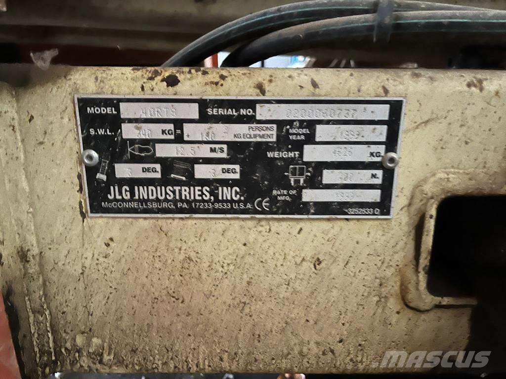 JLG 40 RTS Žirkliniai keltuvai