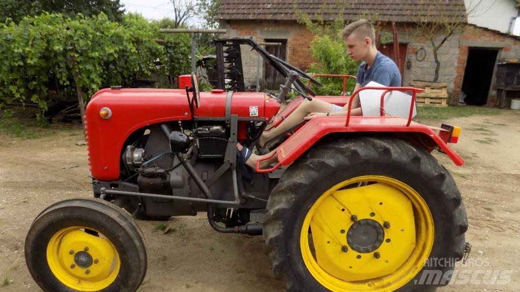 Steyr T 84 Traktoriai