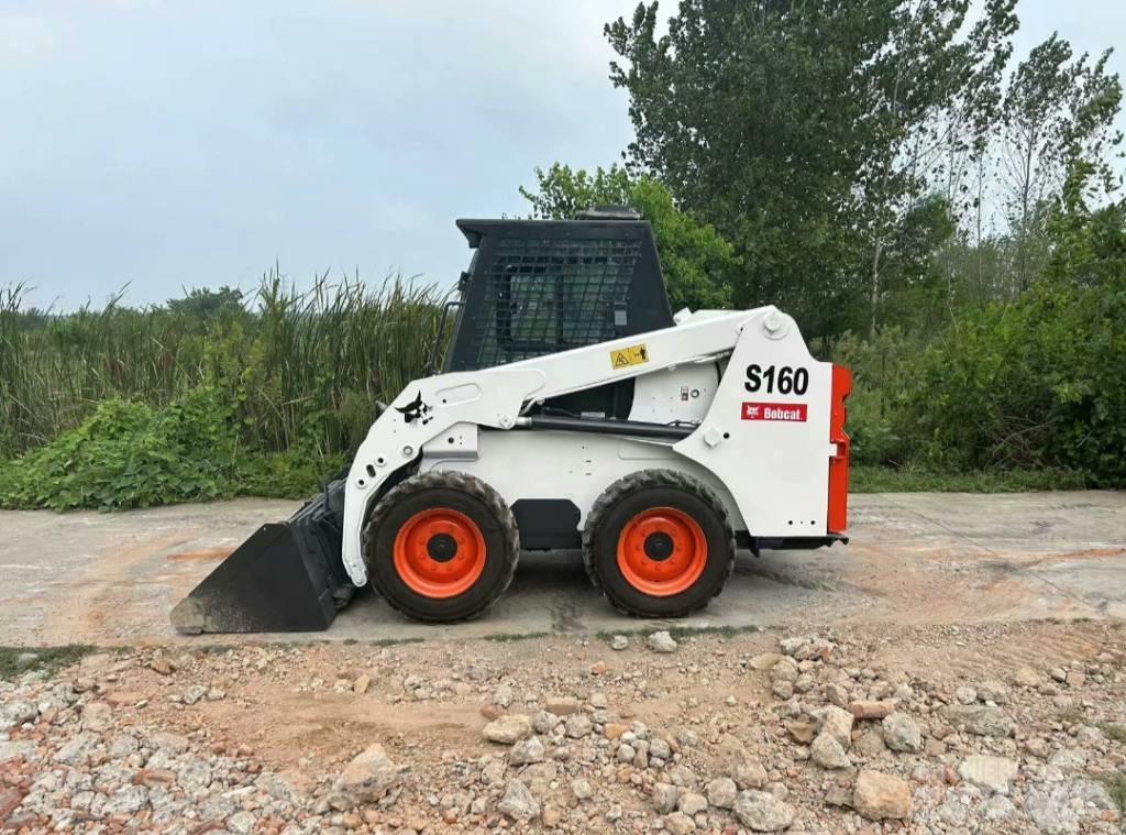 Bobcat S 160 Krautuvai su šoniniu pasukimu