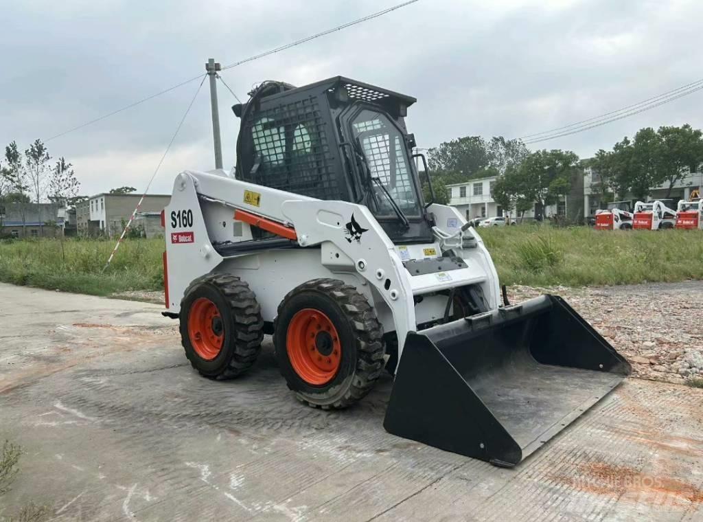Bobcat S 160 Krautuvai su šoniniu pasukimu