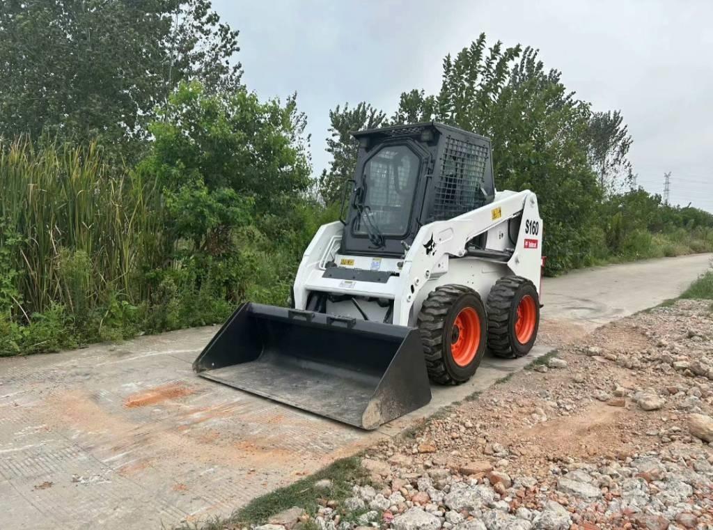 Bobcat S 160 Krautuvai su šoniniu pasukimu