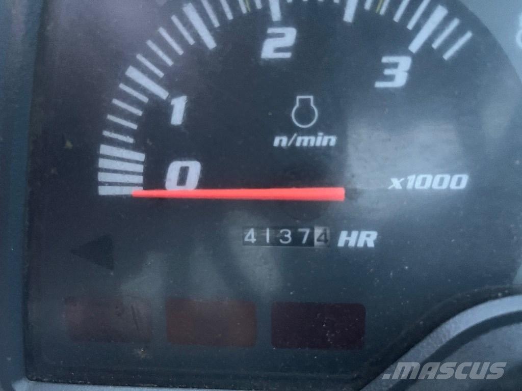 Kubota STV 36 Naudoti kompaktiški traktoriai