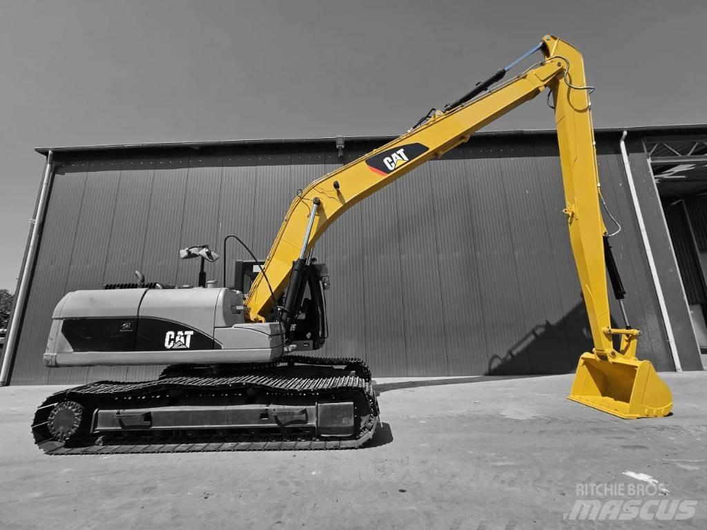 CAT 323 NG 18m Set Tranšėjų kasimo technika