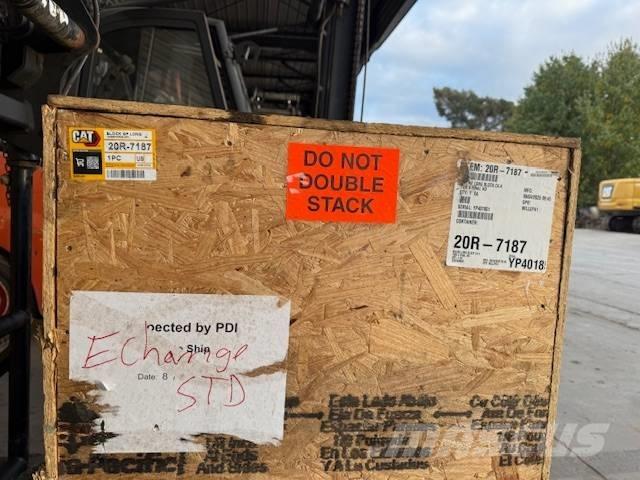 CAT 320 Vikšriniai ekskavatoriai