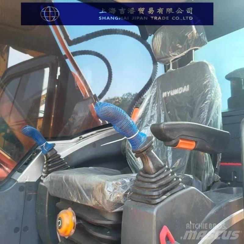 Hyundai R220 Vidutinės galios ekskavatoriai 7-12 t