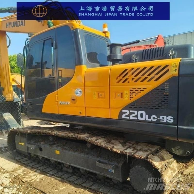 Hyundai R220 Vidutinės galios ekskavatoriai 7-12 t