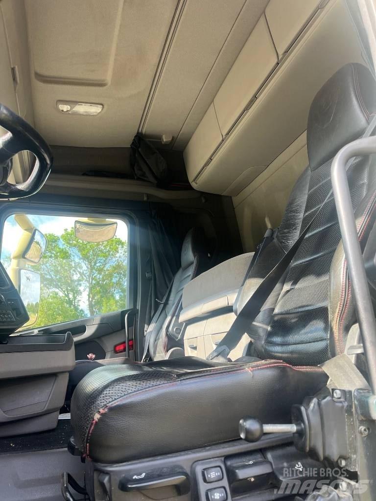 Scania R 520 Tridem Automobiliniai kranai