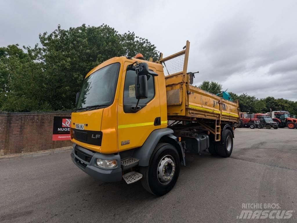 DAF LF 55.220 Savivarčių priekabų vilkikai