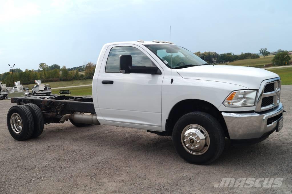 RAM 3500 TRADESMAN Važiuoklė su kabina
