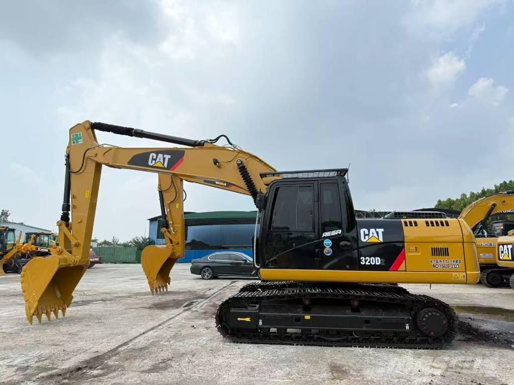 CAT 320D2 Vikšriniai ekskavatoriai