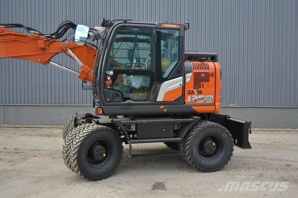 Hitachi ZX135W-7 Ratiniai ekskavatoriai