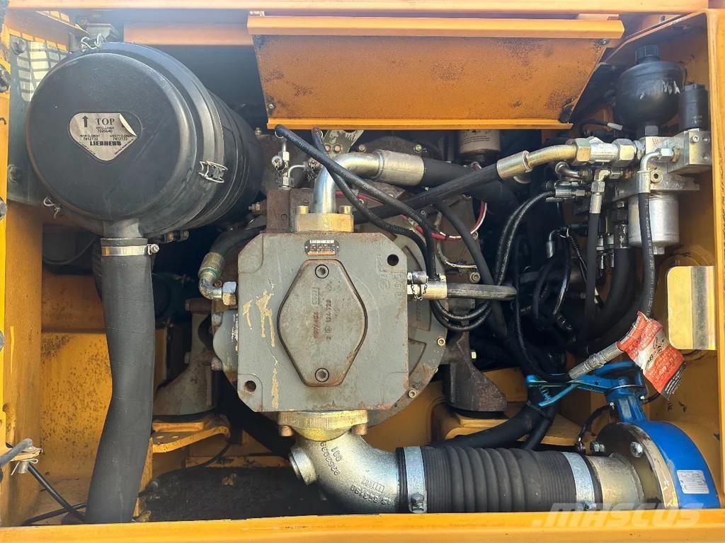 Liebherr A900 C Ratiniai ekskavatoriai