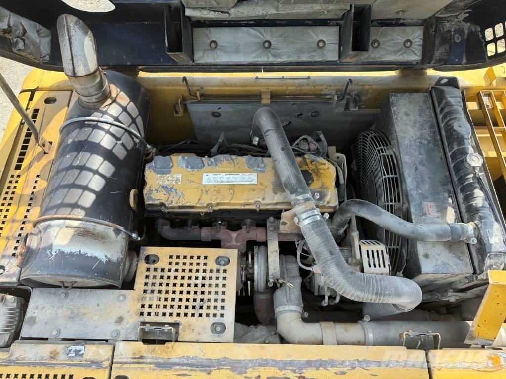 CAT 330 CL Vikšriniai ekskavatoriai