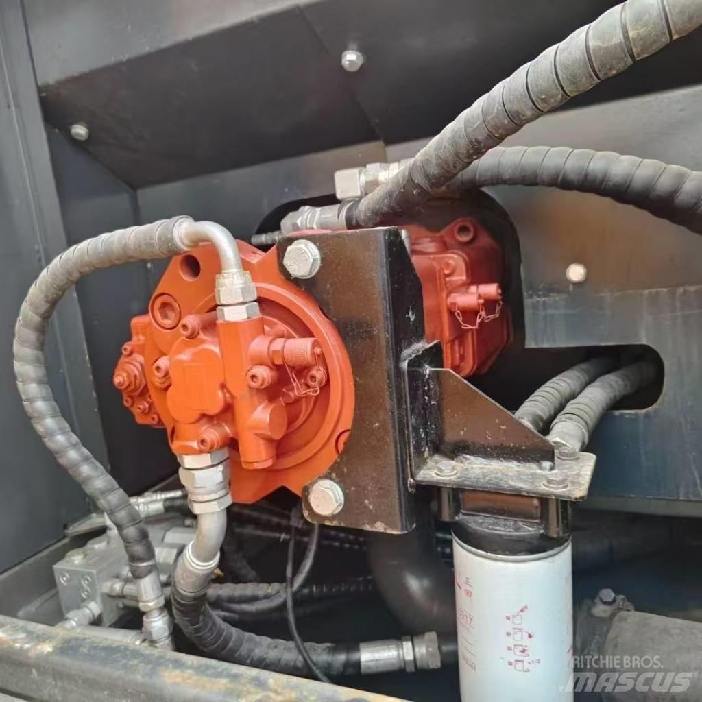 Hyundai 220-9S Vikšriniai ekskavatoriai