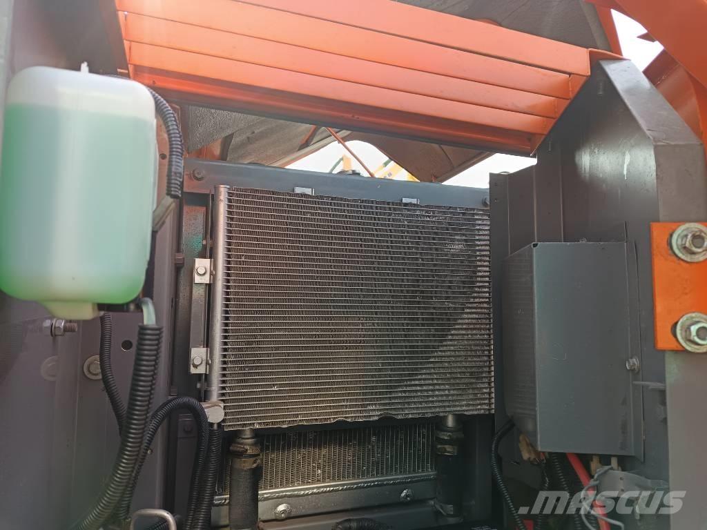 Hitachi ZX 70 Vidutinės galios ekskavatoriai 7-12 t
