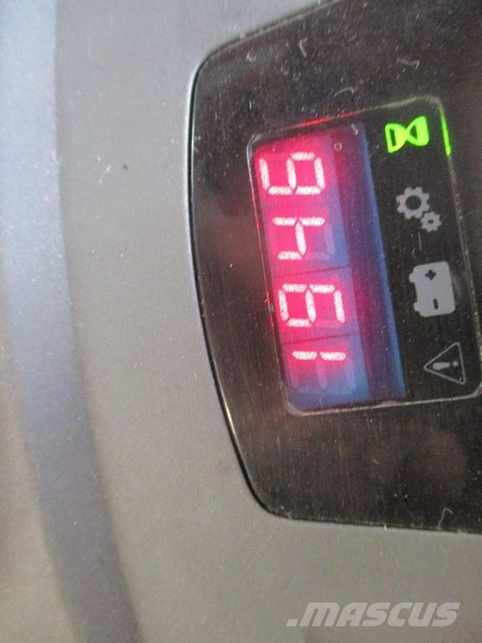 BT LPE200 Žemų aukščių keltuvai su platforma