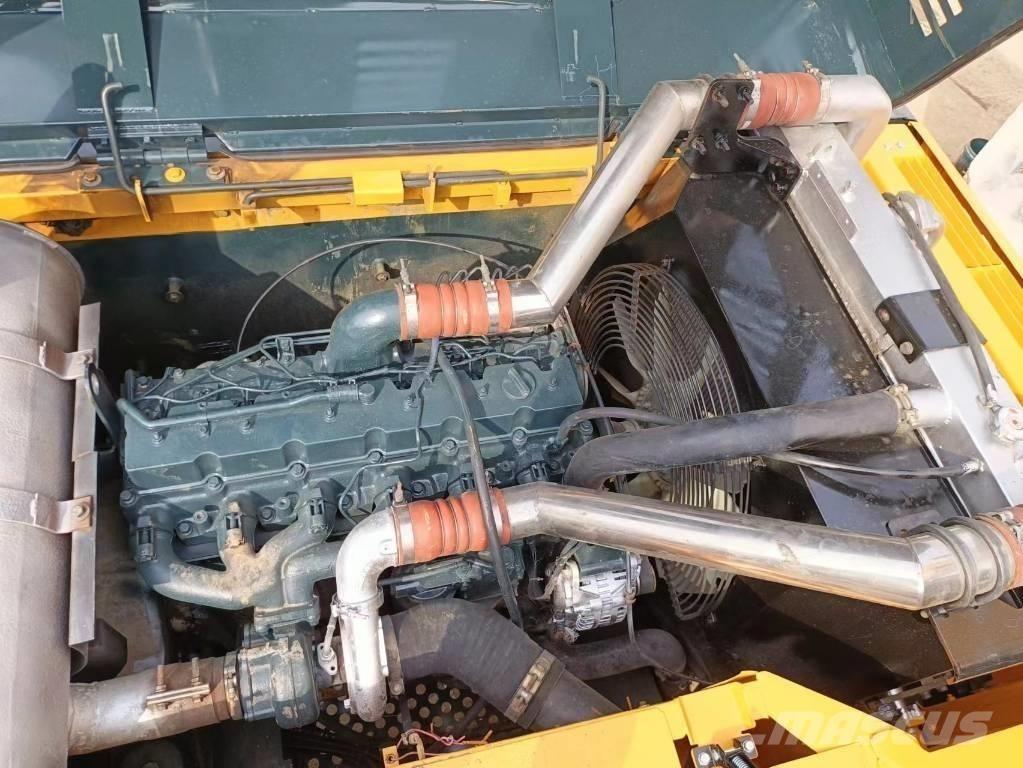 Hyundai 305-9 Vikšriniai ekskavatoriai