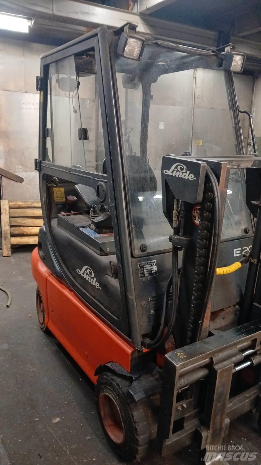 Linde E20P-02 Elektriniai šakiniai krautuvai