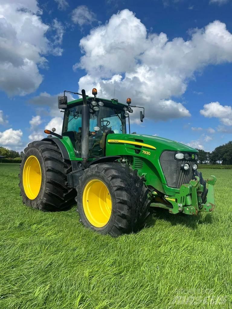 John Deere 7930 Traktoriai