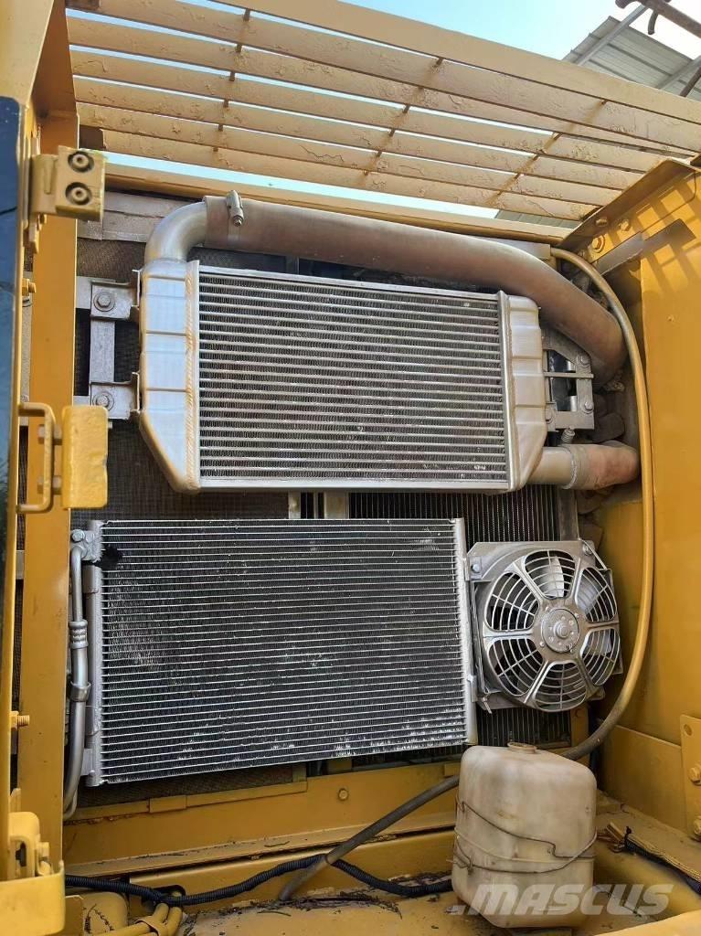 CAT 320 C L Vikšriniai ekskavatoriai