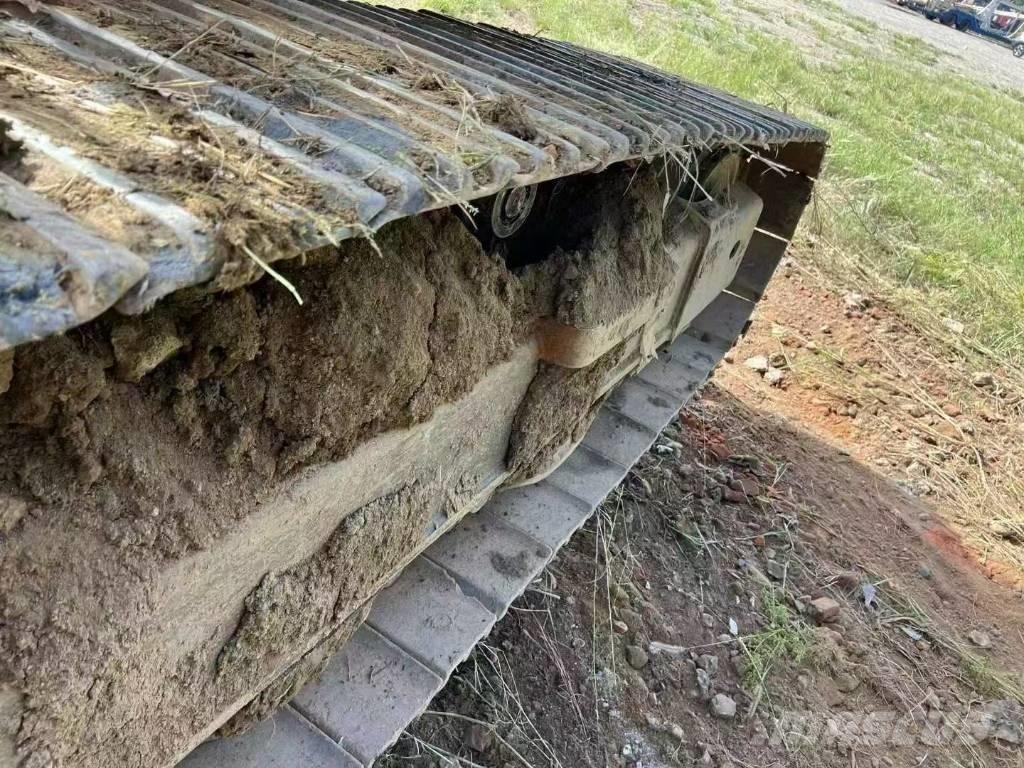 Komatsu PC 200 Vikšriniai ekskavatoriai