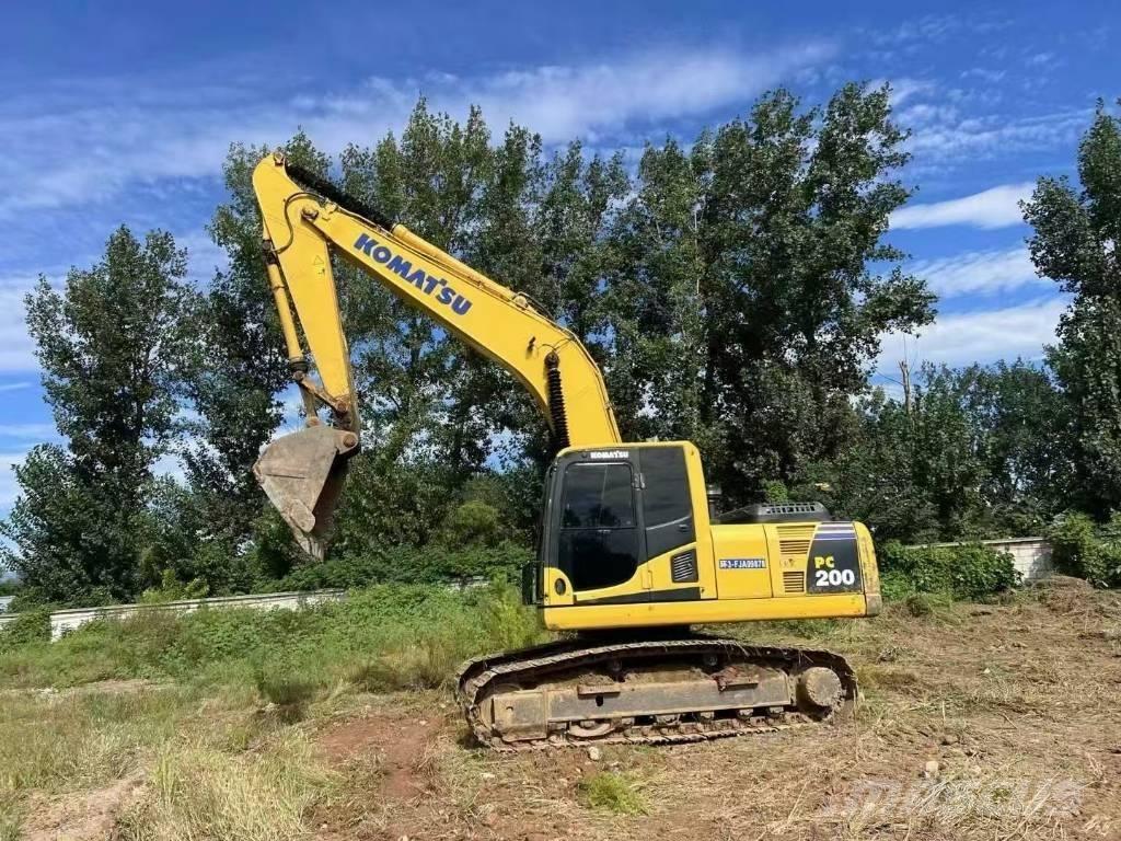 Komatsu PC 200 Vikšriniai ekskavatoriai