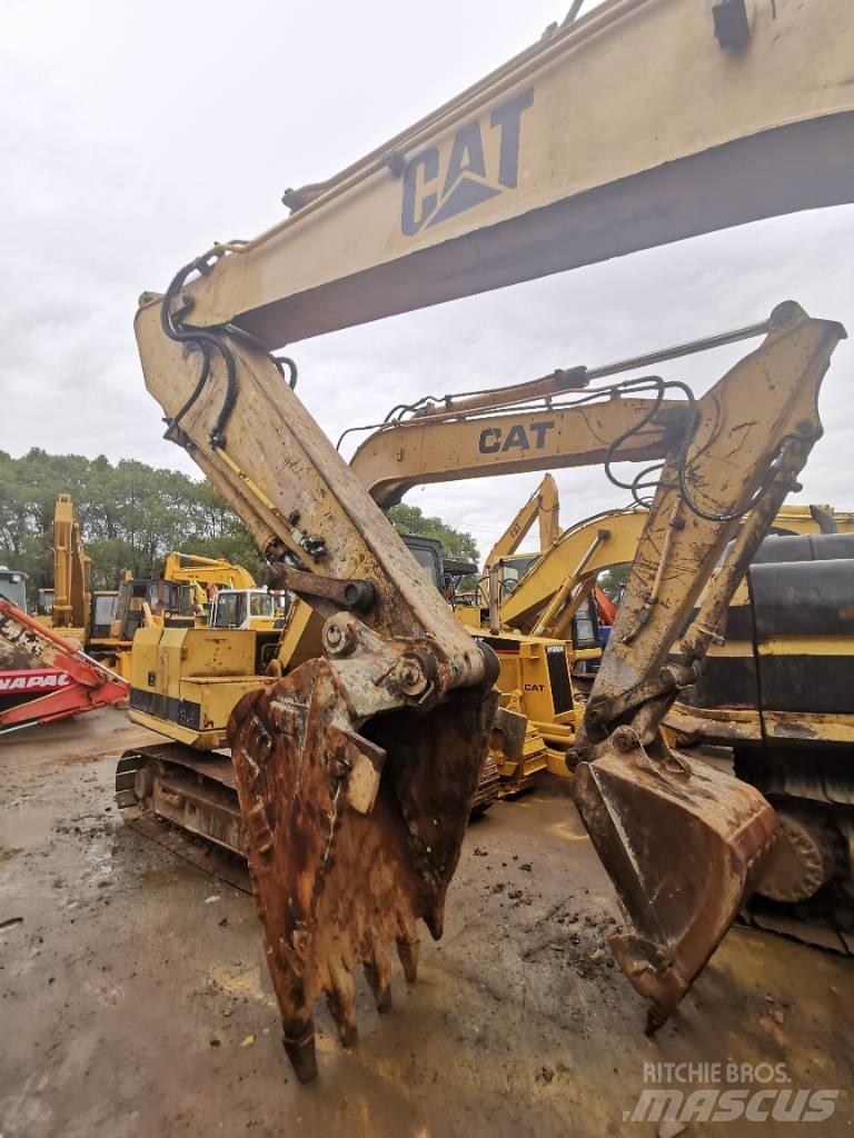 CAT E 70 B Vikšriniai ekskavatoriai