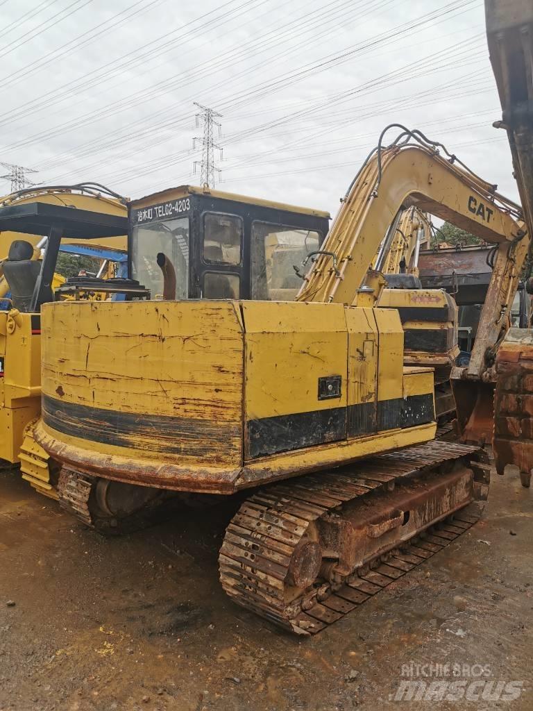 CAT E 70 B Vikšriniai ekskavatoriai