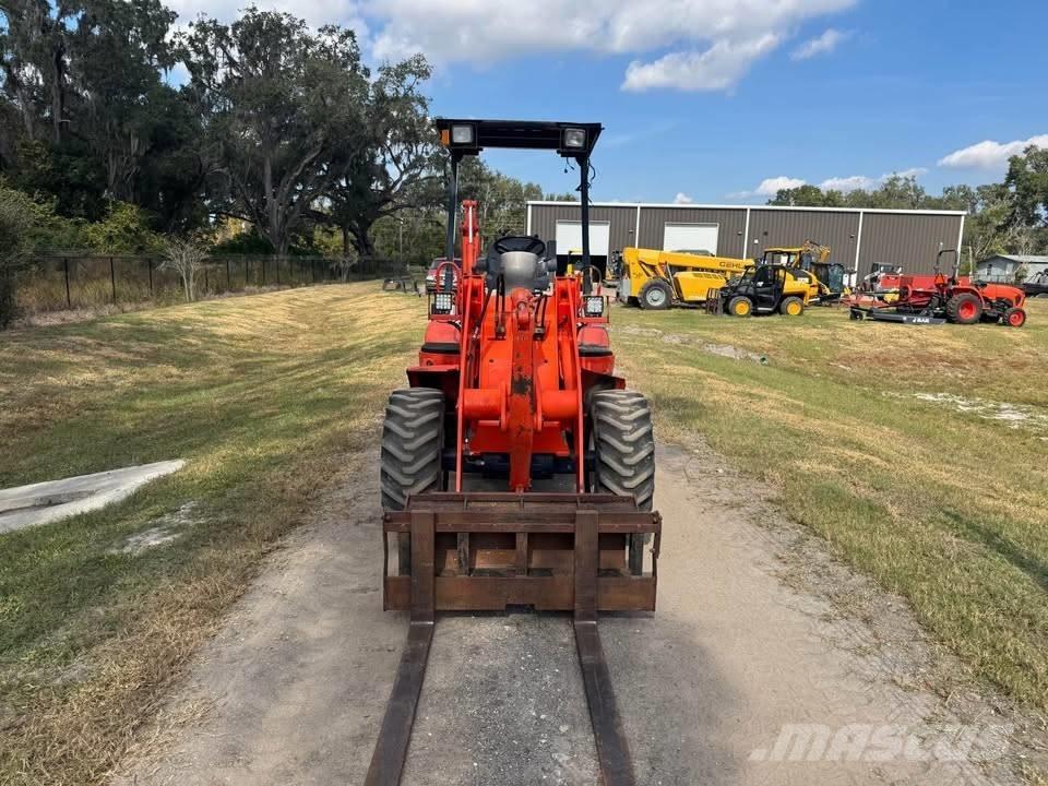 Kubota R 420 Naudoti ratiniai krautuvai