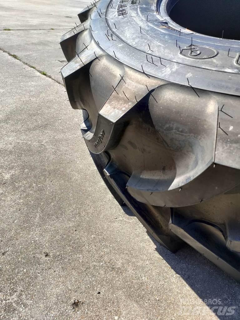 Firestone 460/70R24 Padangos, ratai ir ratlankiai