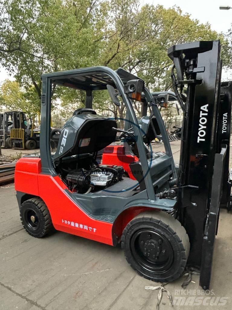 Toyota FDZN 30 Dyzeliniai krautuvai