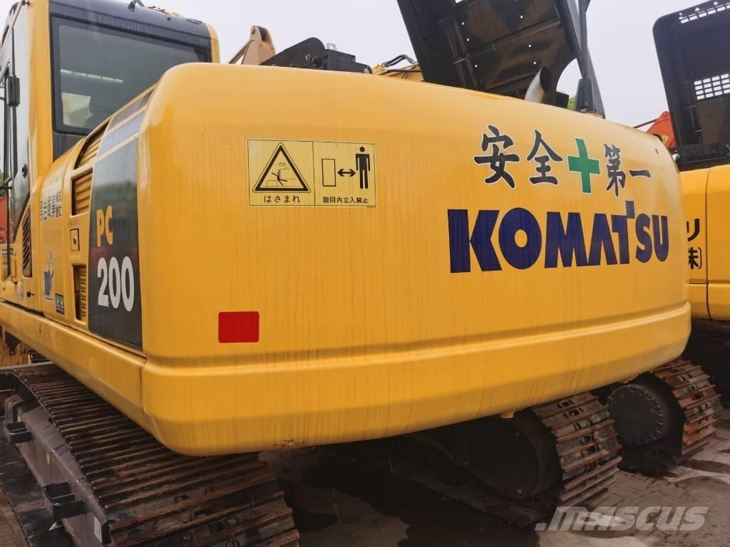 Komatsu PC 200-8 Vikšriniai ekskavatoriai