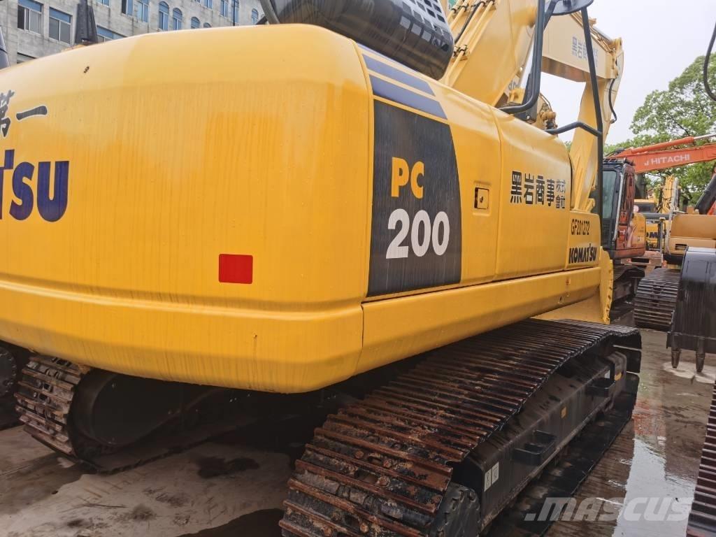 Komatsu PC 200-8 Vikšriniai ekskavatoriai
