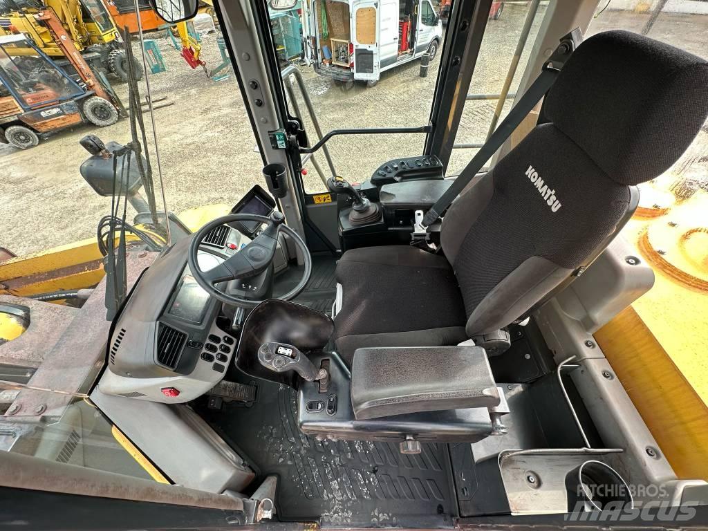 Komatsu WA 500-7 Naudoti ratiniai krautuvai