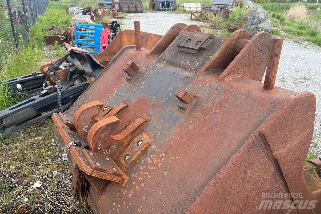 Liebherr R 946 Vikšriniai ekskavatoriai