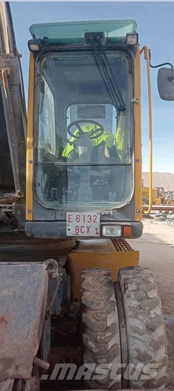 Volvo 180 Giratoria Ratiniai ekskavatoriai