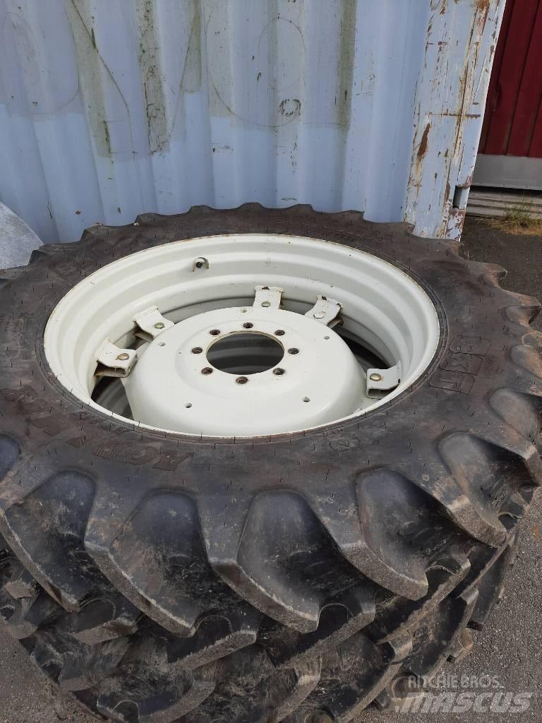 BKT 380/85R34 Kiti naudoti traktorių priedai