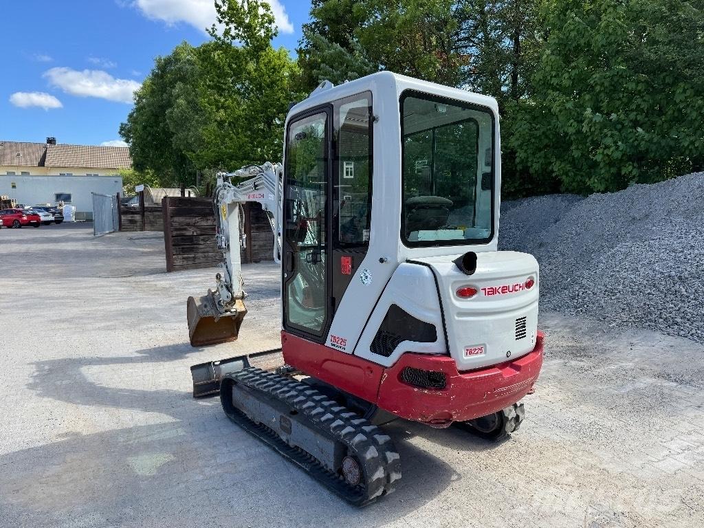 Takeuchi TB 225 Mini ekskavatoriai < 7 t