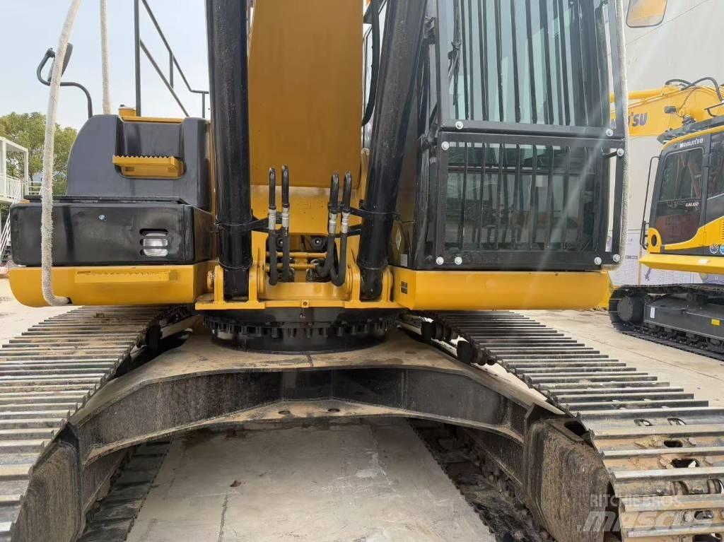 CAT 330D2L Vikšriniai ekskavatoriai
